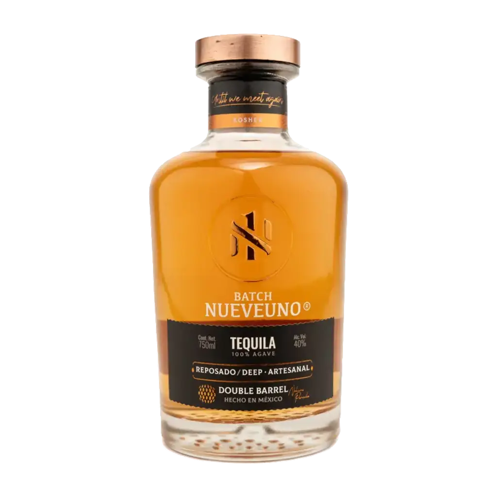 Botella de tequila con etiqueta de alta calidad